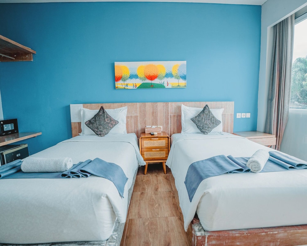 THE TANIS BEACH RESORT NUSA LEMBONGAN 7/27