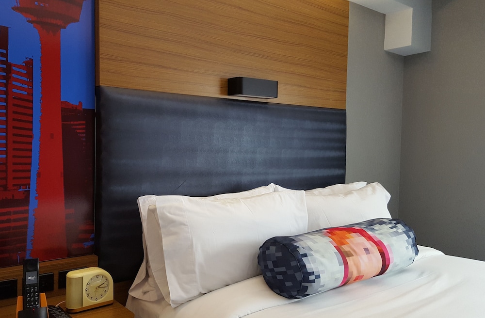 Aloft Calgary University 8/21