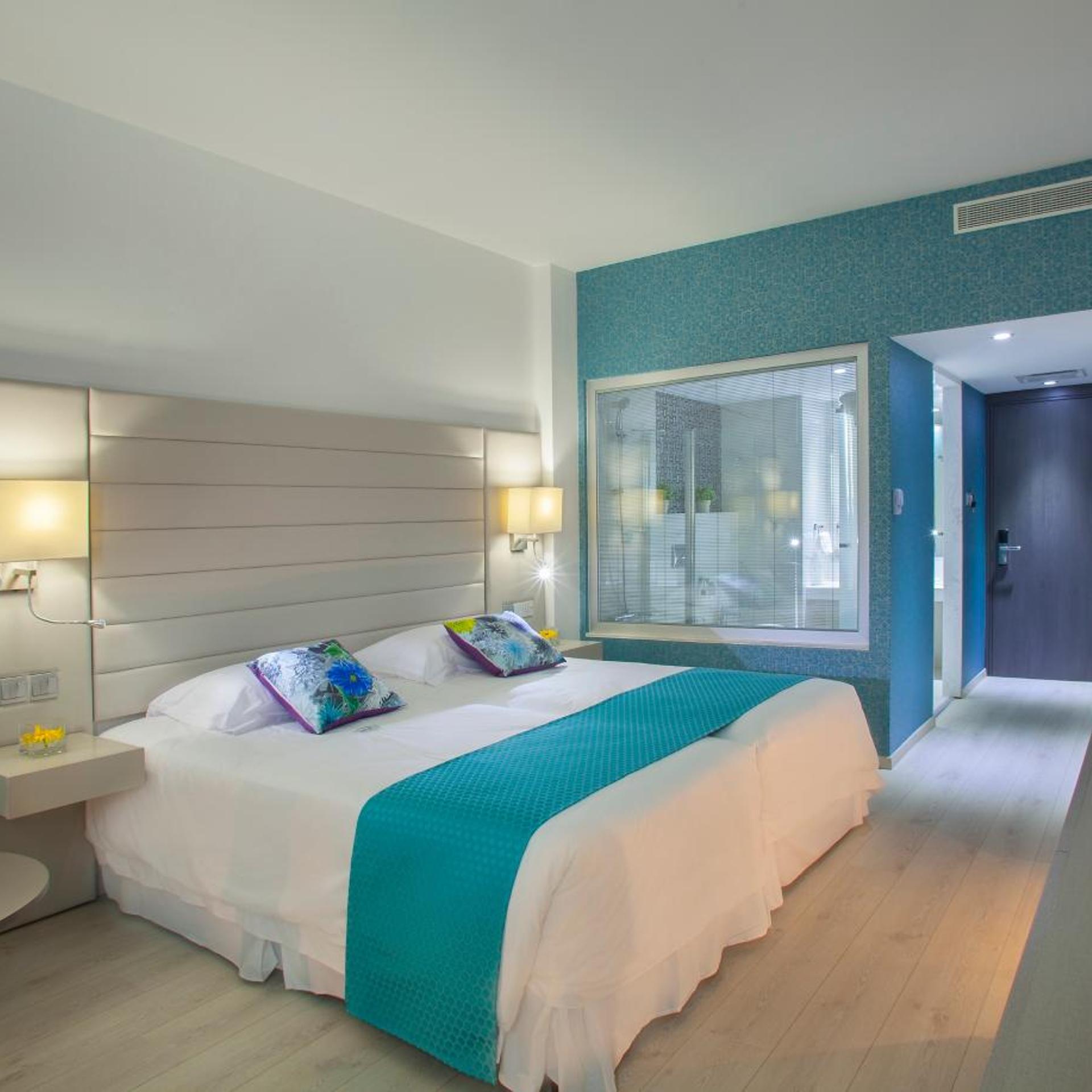 SUPERIOR ROOM SIDE SEA VIEW