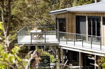 THE SANCTUARY AT BAY OF ISLANDS 3/28