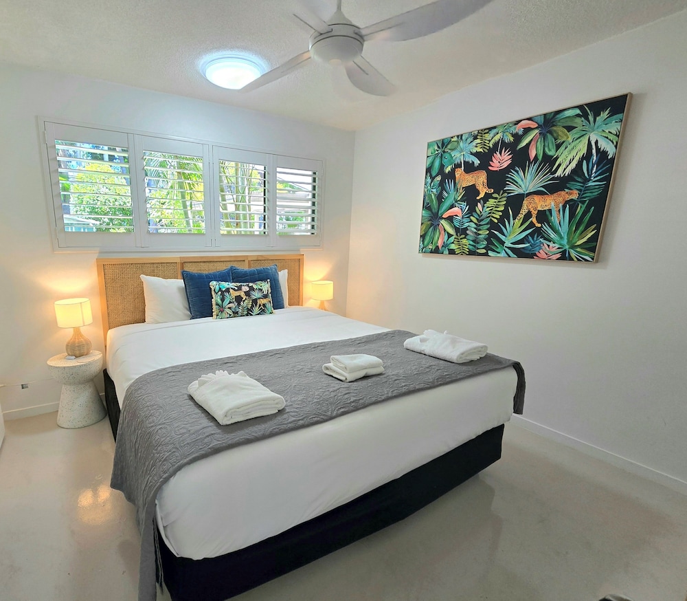 NOOSA RIVER RETREAT 7/23