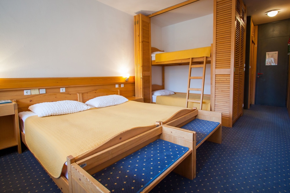 Hotel Spik 3 Star 22/74