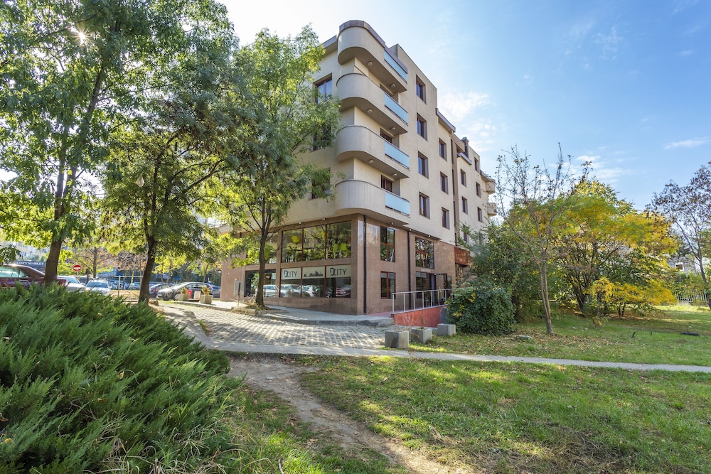 Cityhome Aparthotel 51/54