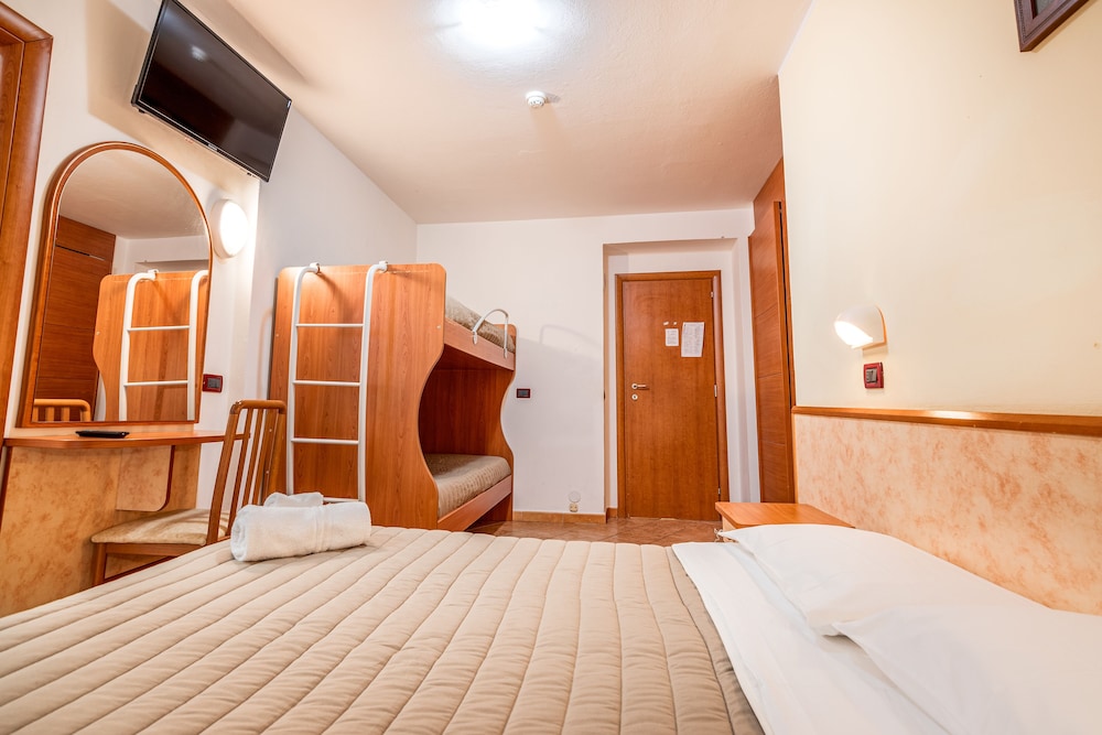 Club Hotel Zodiaco 24/50
