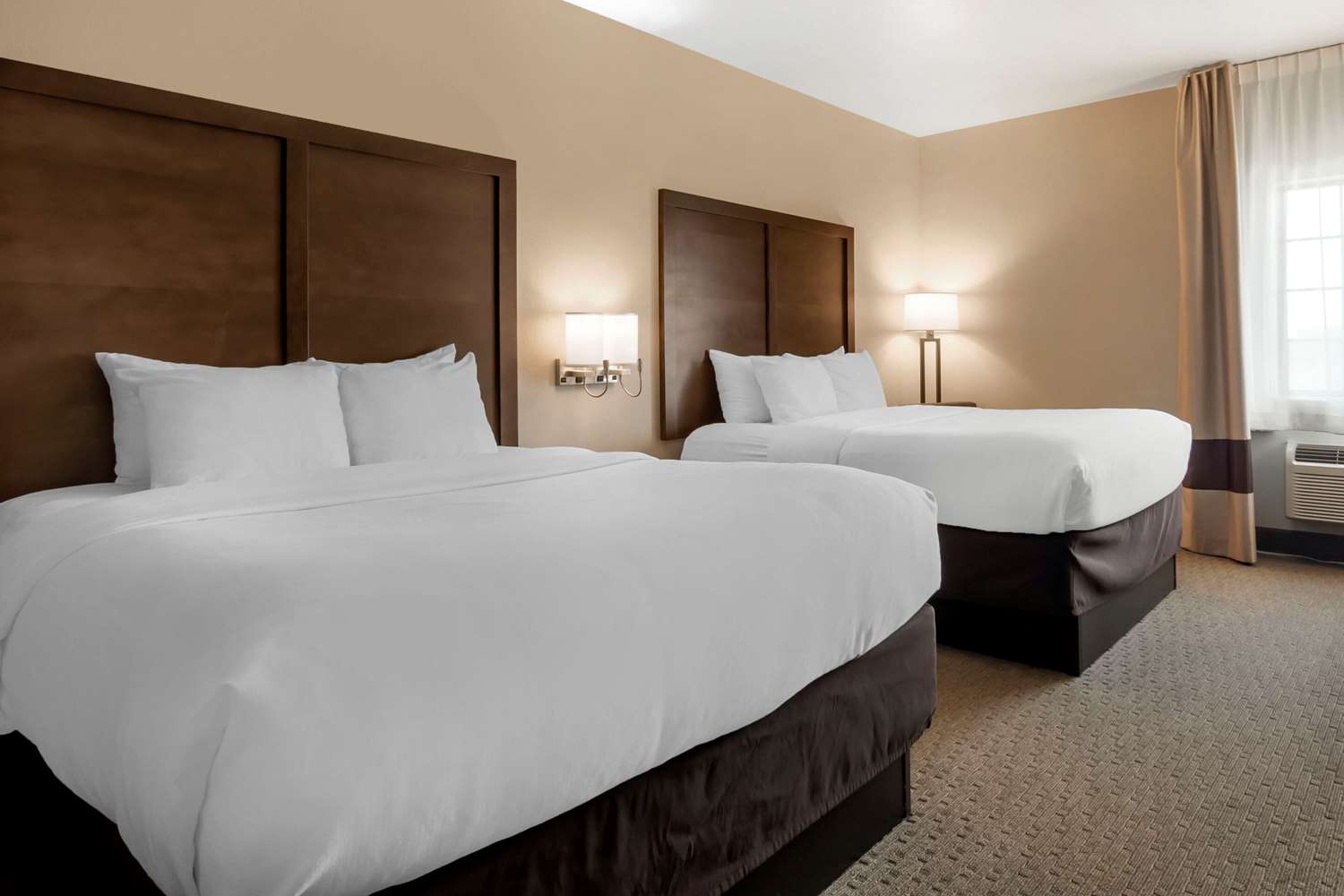 Comfort Inn & Suites Macon, MO 6/17