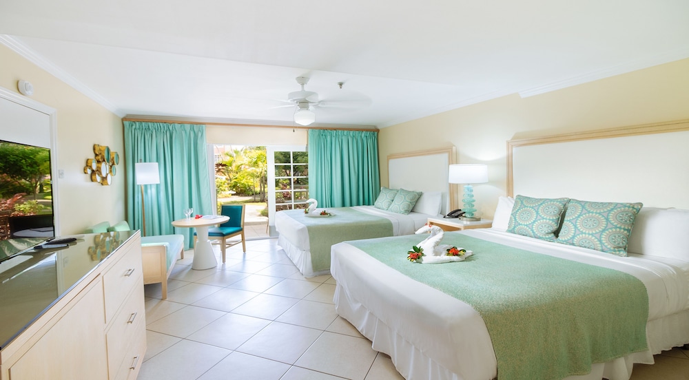 Bay Gardens Beach Resort and Spa 26/75