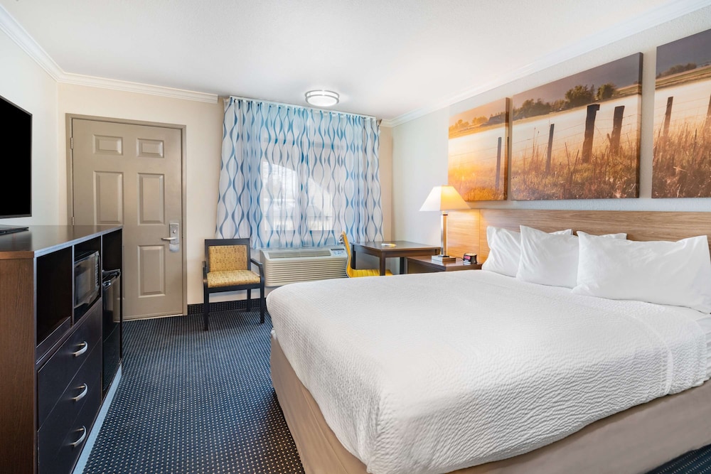 Days Inn By Wyndham Winnemucca 15/56