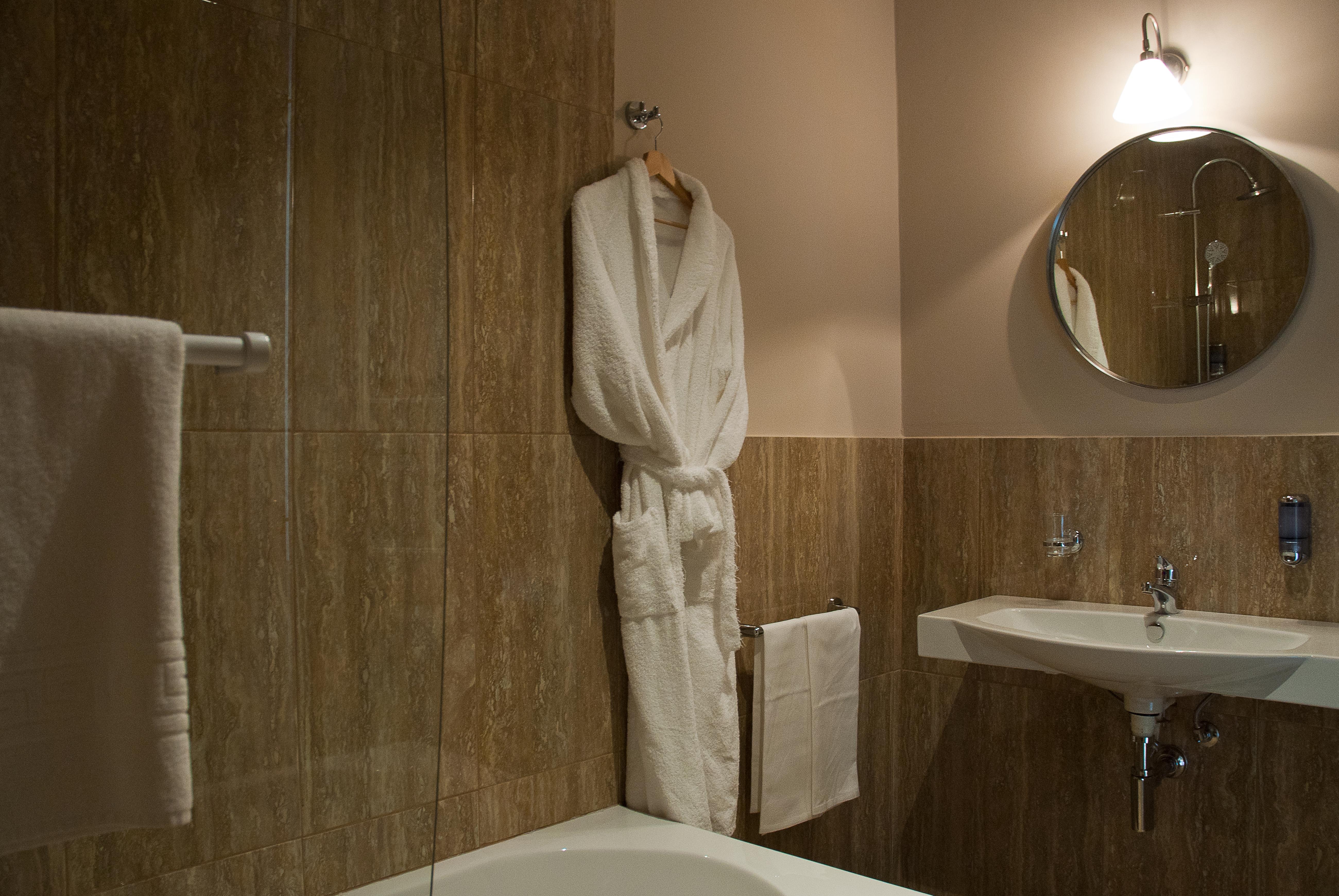 BLACK 5 FLORENCE SUITE 43/51