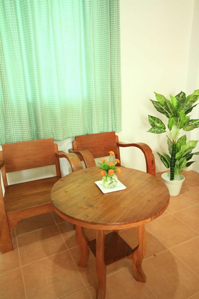 J.Holiday Inn Krabi 46/51