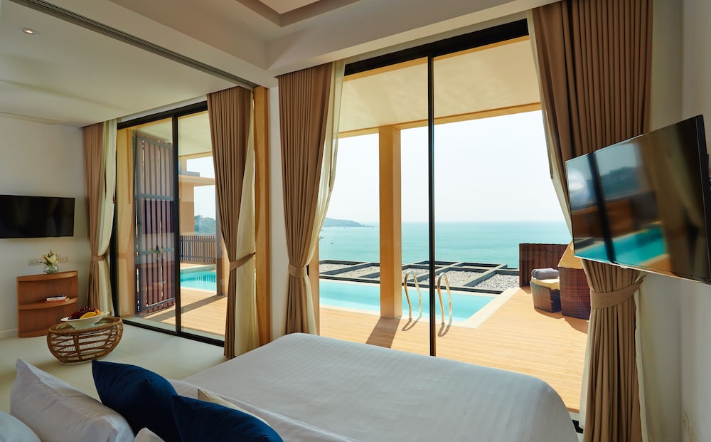 Bandara Pool Villas, Phuket (ex Bandara Villas Phuket) 11/80