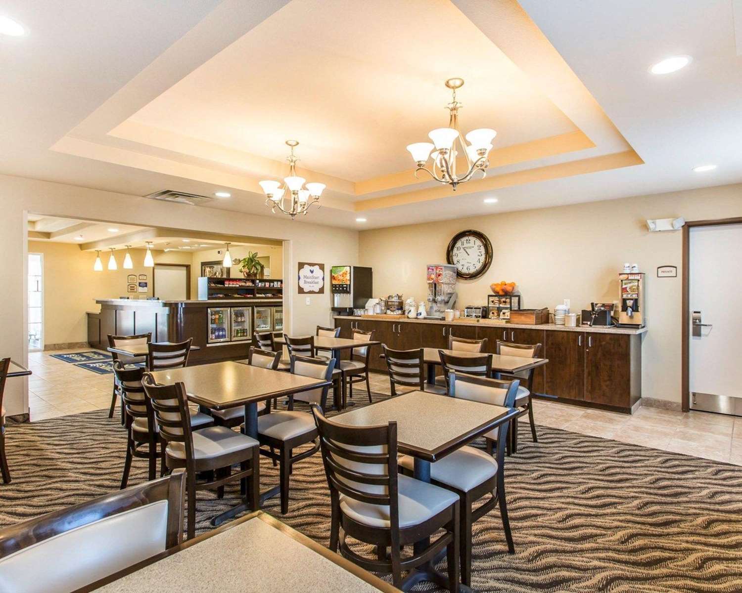restaurant cafeteria