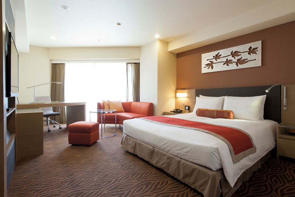 DELUXE, DOUBLE BED