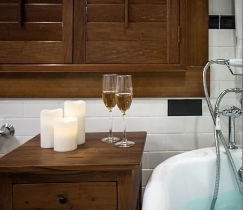 Calistoga Wine Way Inn 16/40