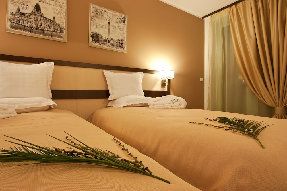 STANDARD, DOUBLE OR TWIN BED