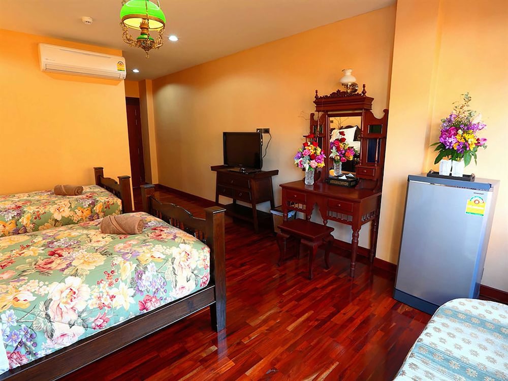 At Chiang Mai Hotel 34/50