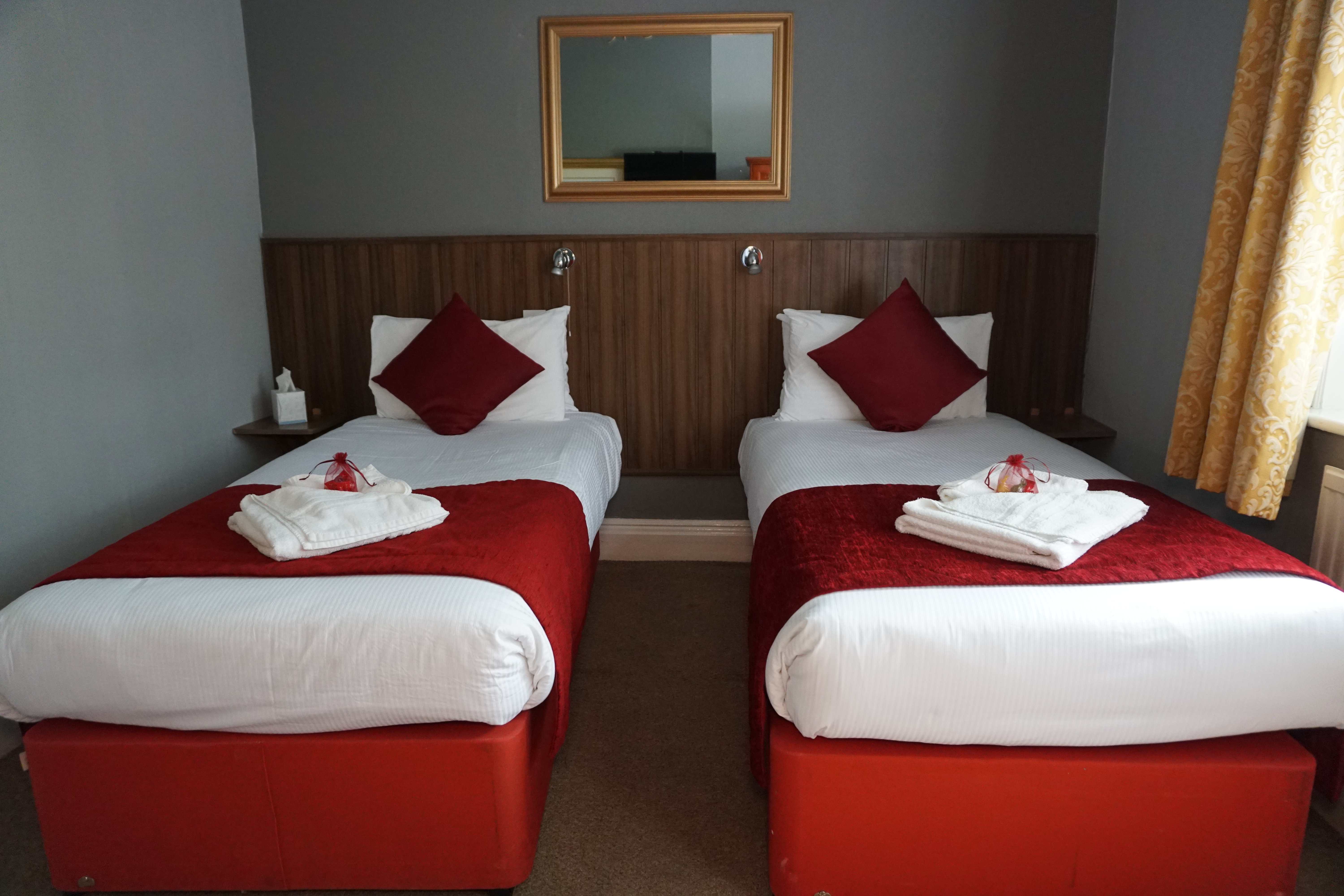 Standard, Twin Beds