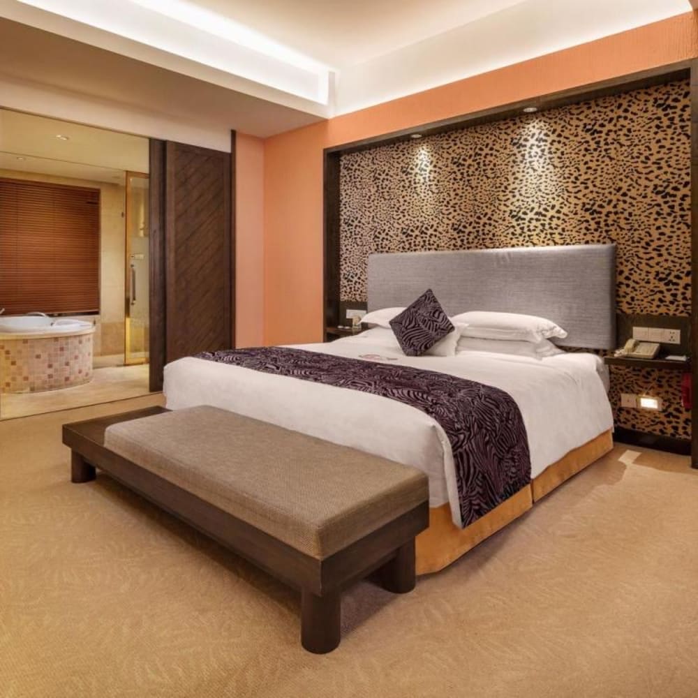 Chime Long Hotel 14/35