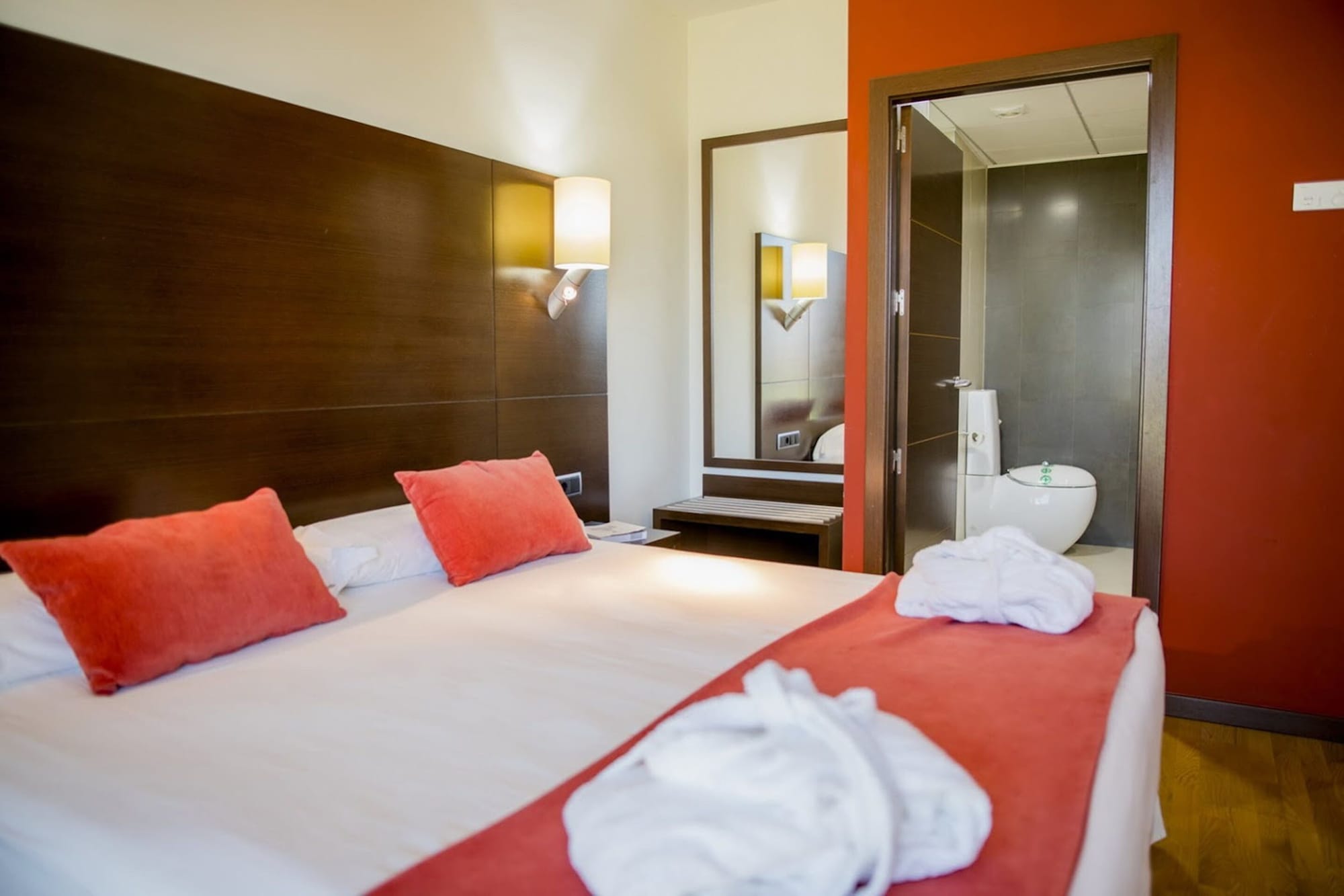 Room, 1 Double and 1 Single Bed, with Extra Bed