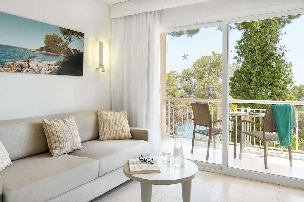 Iberostar Waves Club Cala Barca 27/50