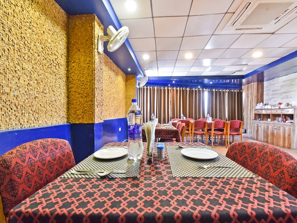 Vatika Inn 35/40
