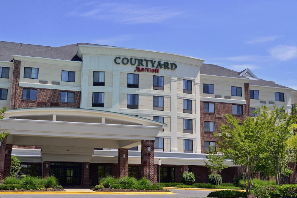 Courtyard by Marriott Winchester Medical Center 2/50