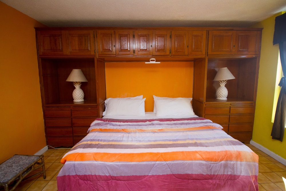 Montego Bay Club Beach Resort 17/50