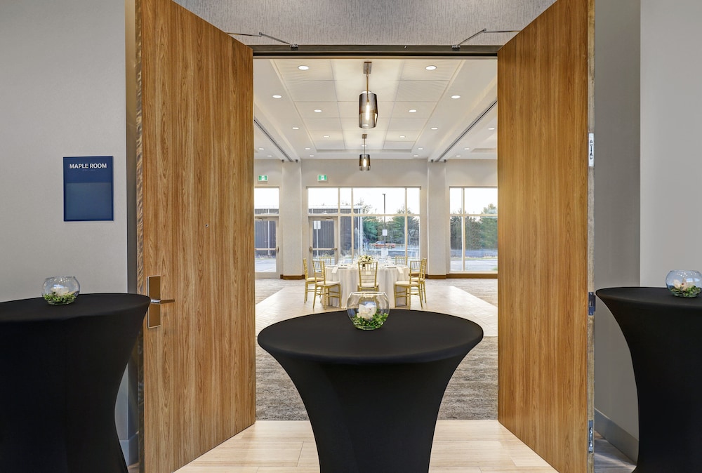 Candlewood Suites Kingston West 43/62