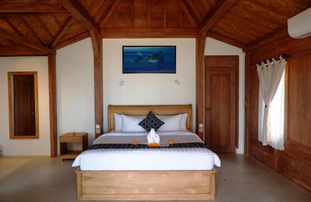 Blue Harbor Beachfront Villas Resto 20/48