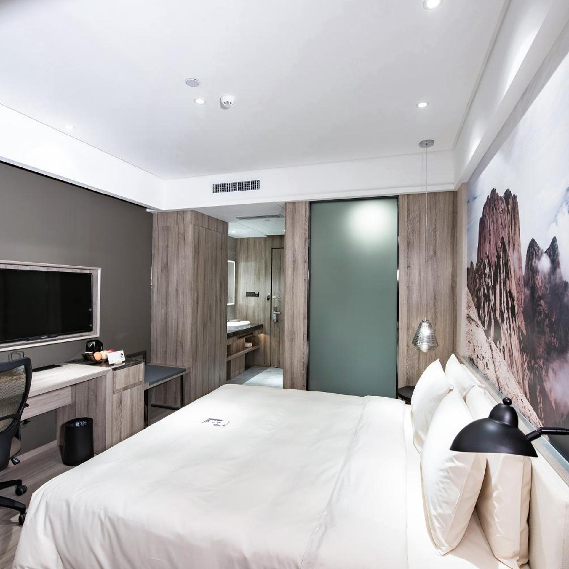 Atour Hotel (Xi an North High-speed Railway Station) 21/43