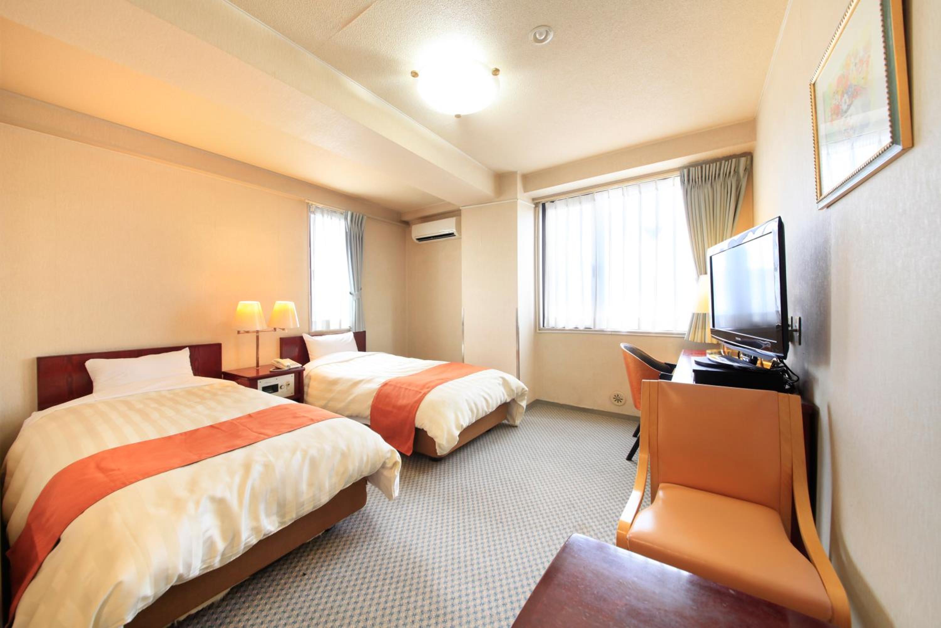 STANDARD, TWIN BEDS