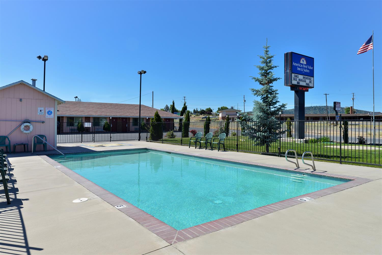 Americas Best Value Inn & Suites Klamath Falls 16/18