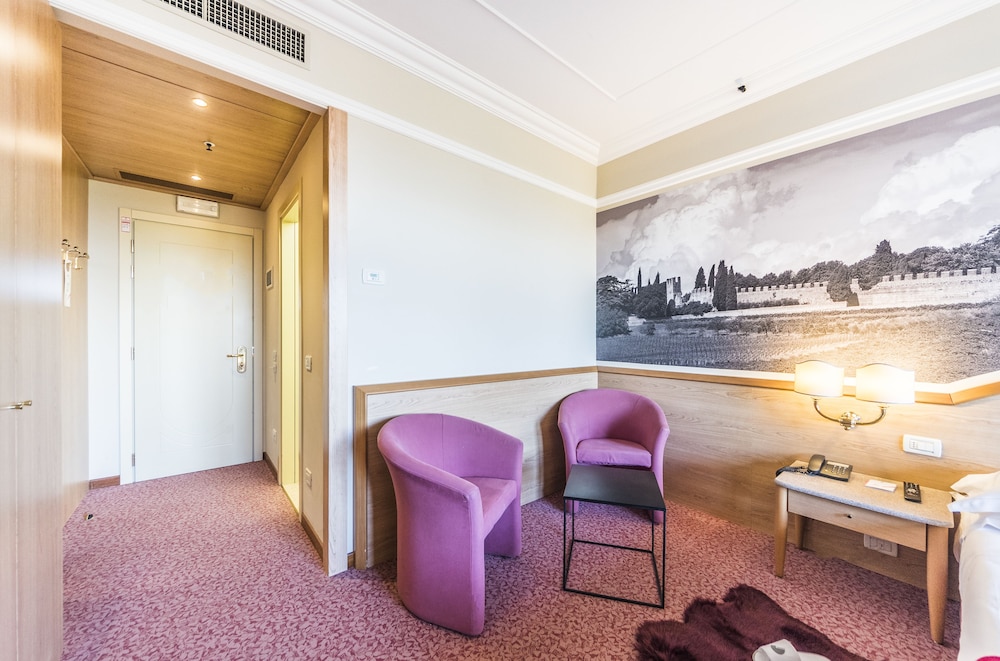 Villa Fiorita Hotel 24/50