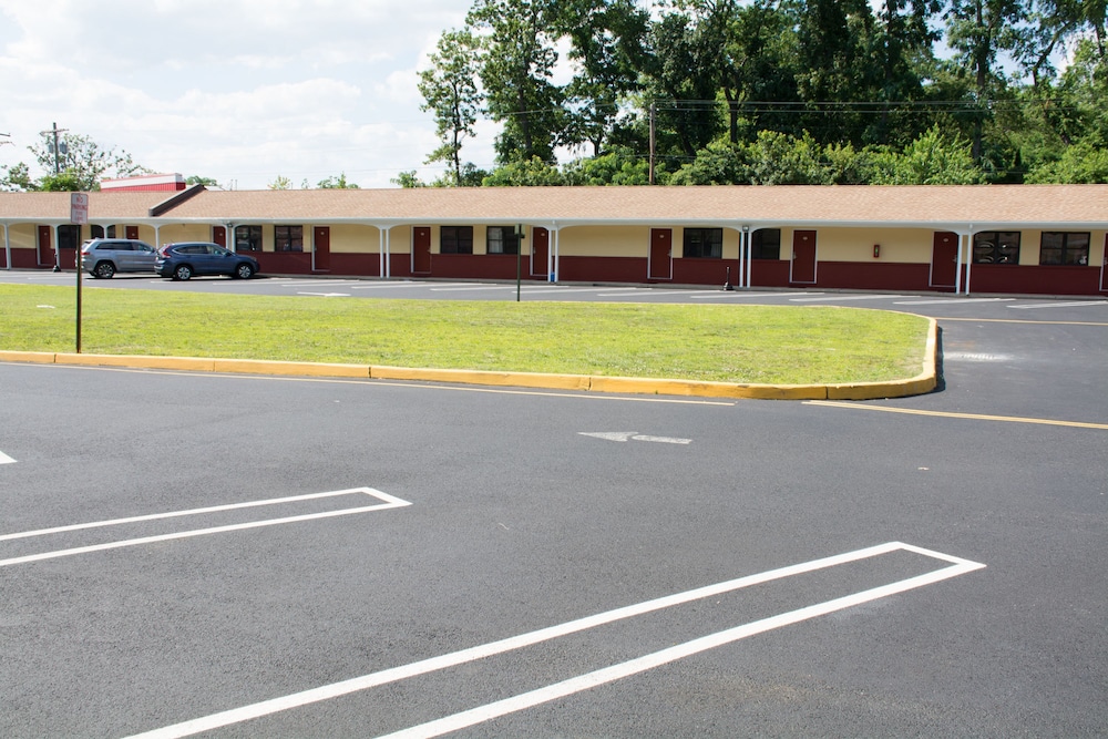 Atlantic Inn and Suites - Wall Township 24/34