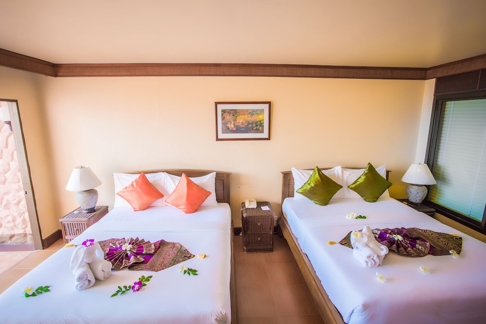 SAMUI BAYVIEW RESORT & SPA 17/66