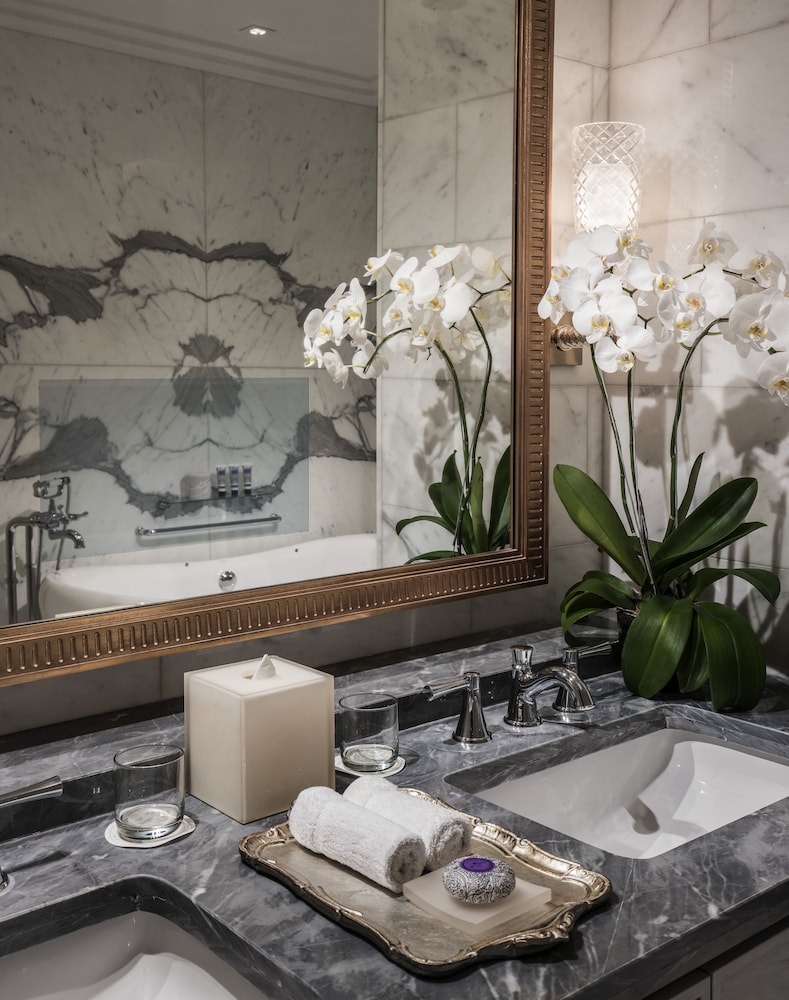 Four Seasons Hotel Jakarta 41/47