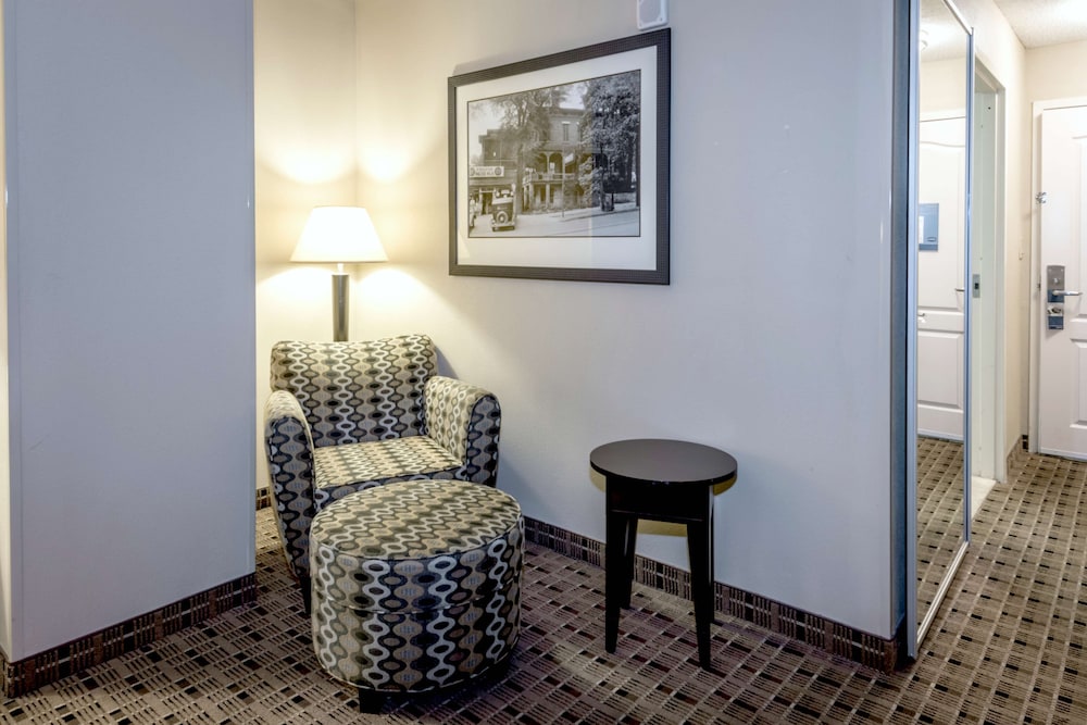 Hampton Inn Suites Montgomery 52/70