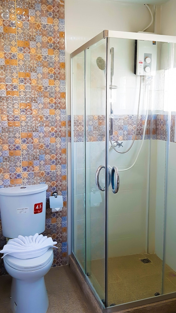 Ambrosial Suites 38/42