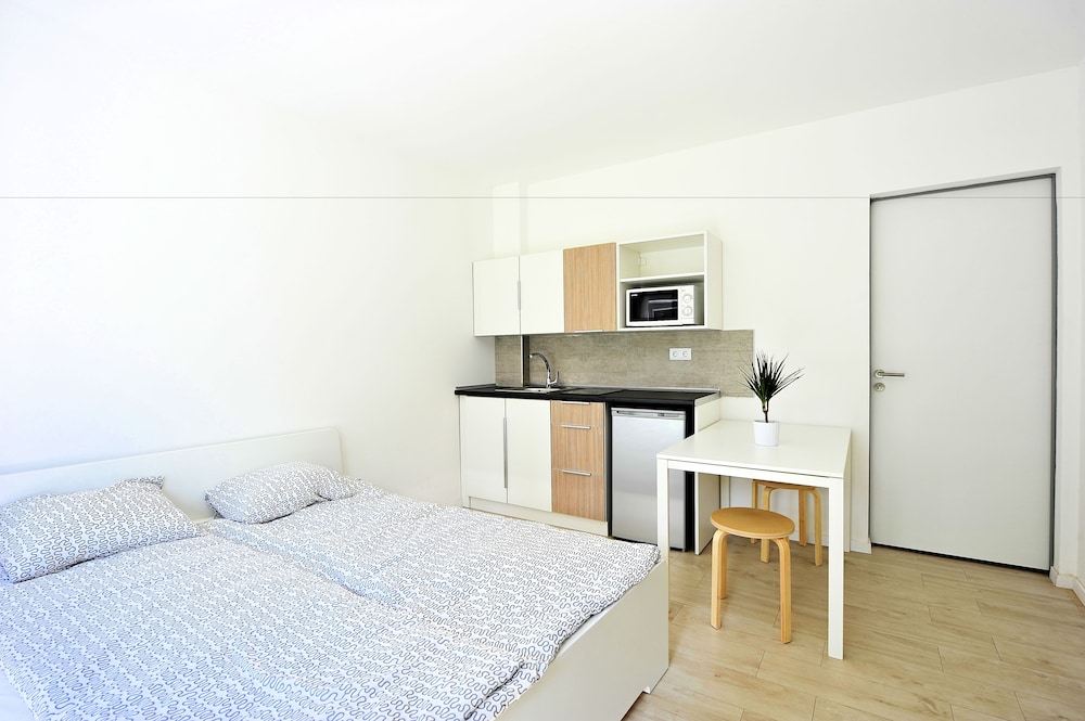 Lanai, Comfort, Studio, Queen Bed