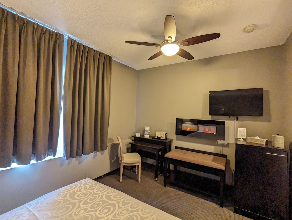 King Edward Hotel 37/55