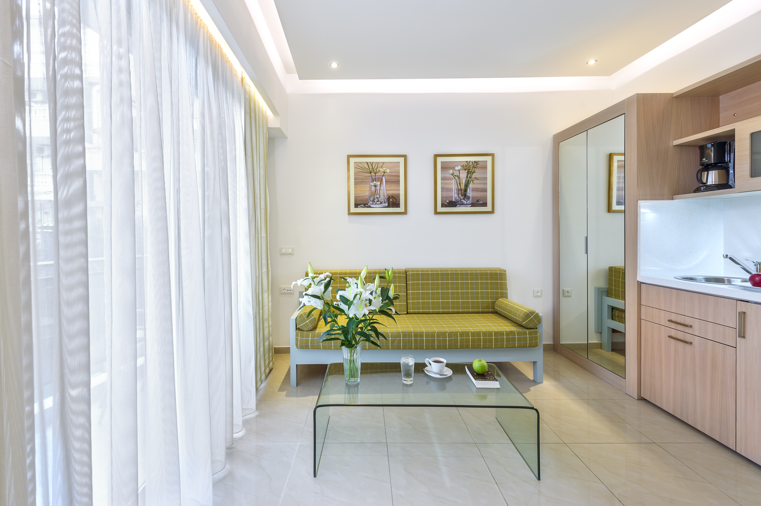 Leonidas Hotel & Apartments 55/63