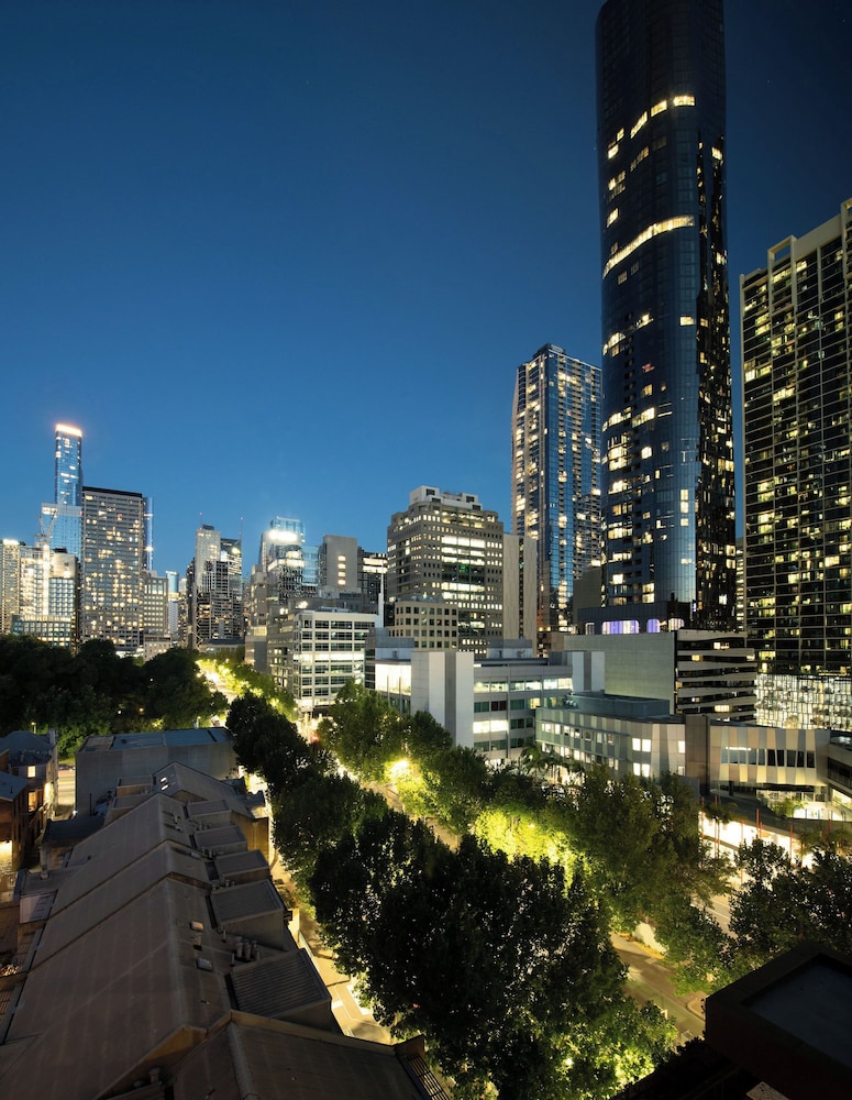 Mercure Melbourne La Trobe Street 45/51