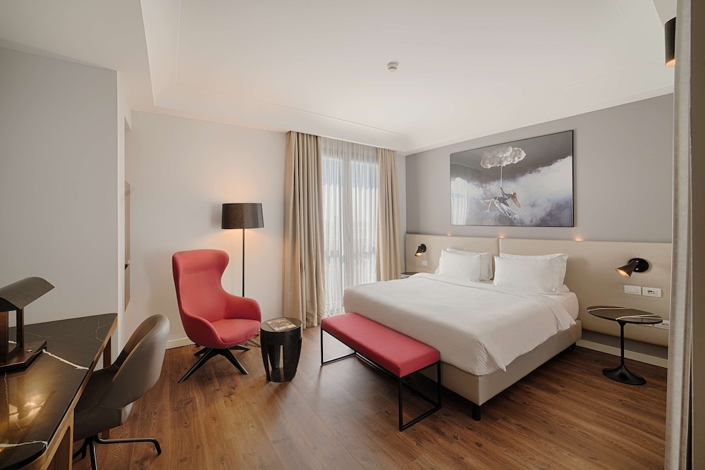 RADISSON BLU HOTEL MILAN 25/68