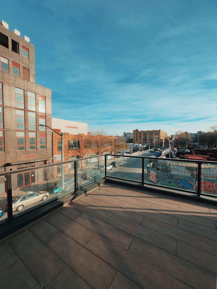 Nova Hotel Brooklyn 61/64