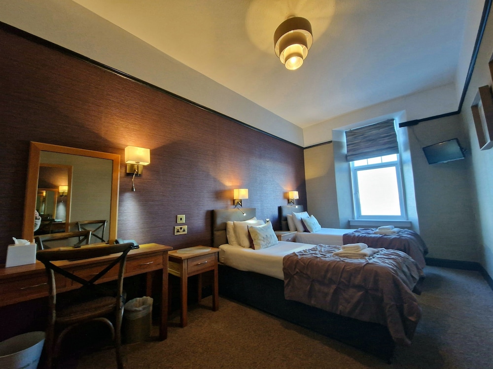 West Highland Hotel 20/71