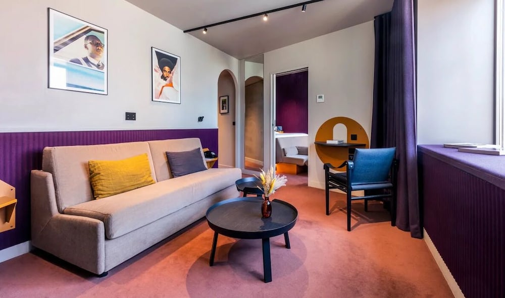 mk2 Hotel Paradiso Nation 23/46