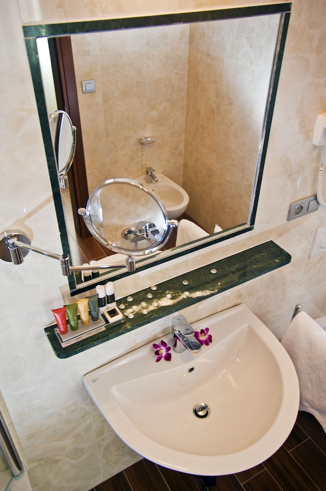 HOTEL GALILEO 47/50