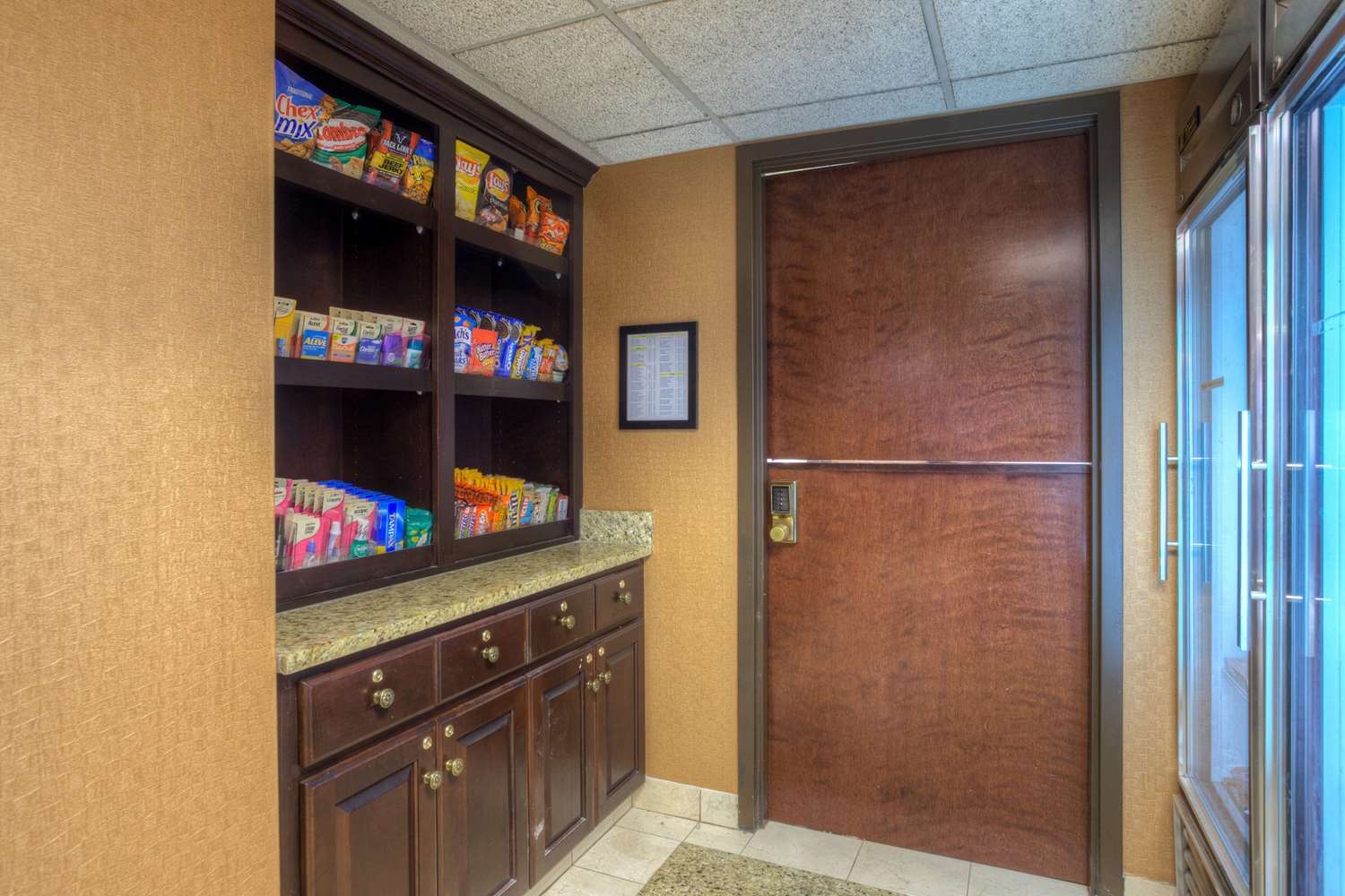 Comfort Inn & Suites Evansville Airport 4/21