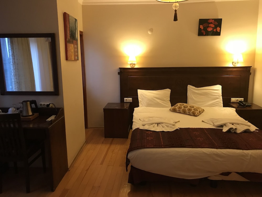 Berce Hotel 12/61