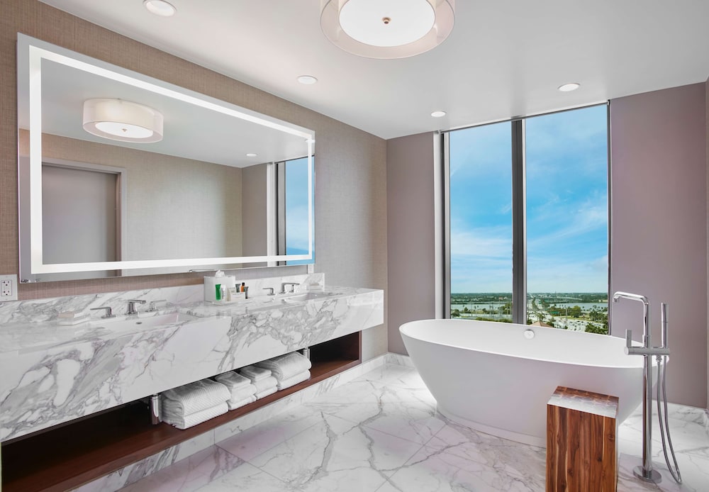 Hilton West Palm Beach 14/79