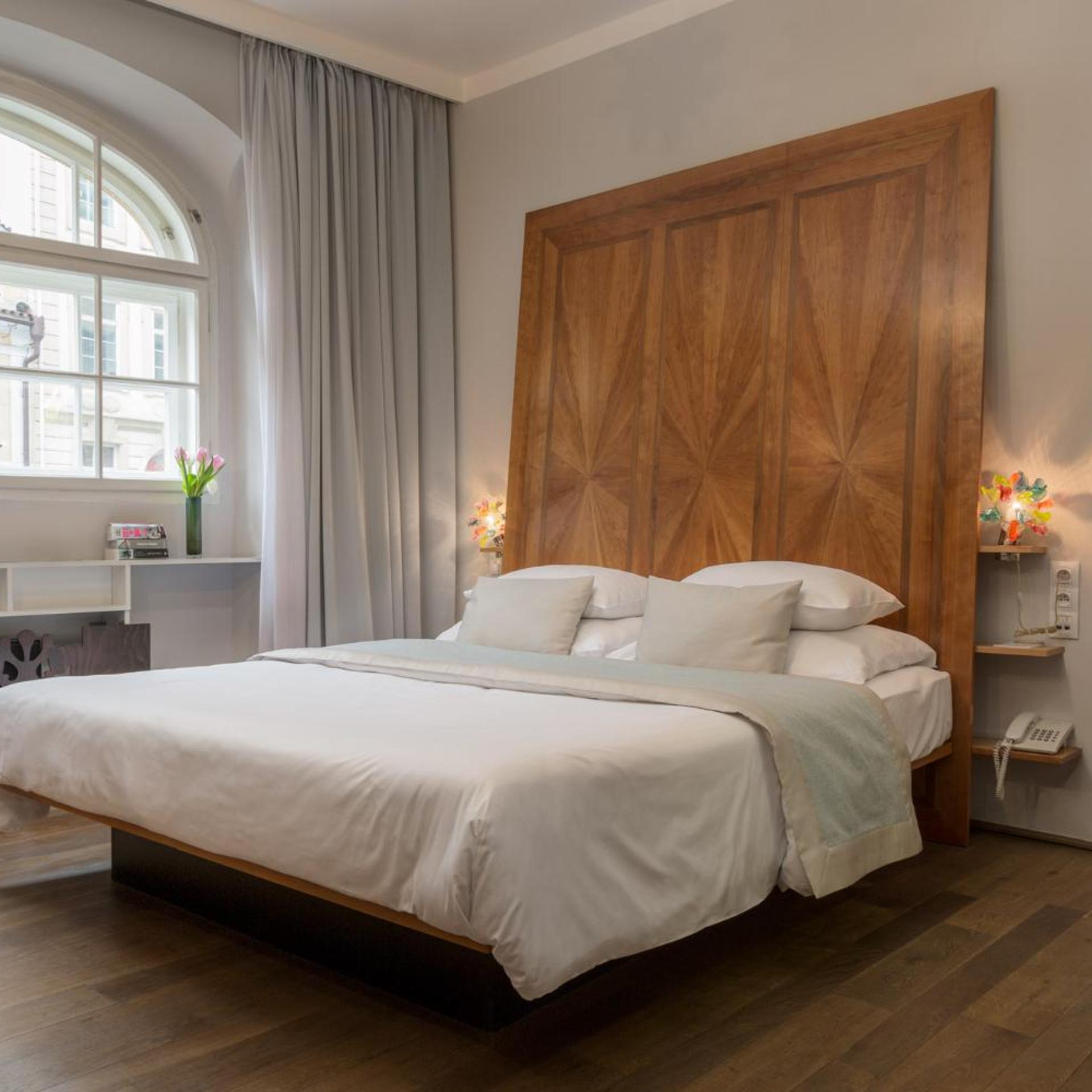 Design, Deluxe, King Bed